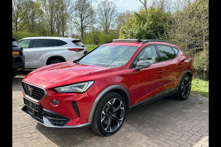 CUPRA Formentor 1.4 e-Hybrid VZ Performance 245pk PHEV |  Panoramadak | Stoelverwarming | Vol leder