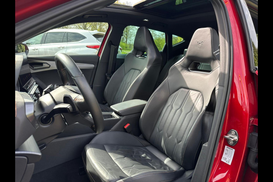 CUPRA Formentor 1.4 e-Hybrid VZ Performance 245pk PHEV |  Panoramadak | Stoelverwarming | Vol leder