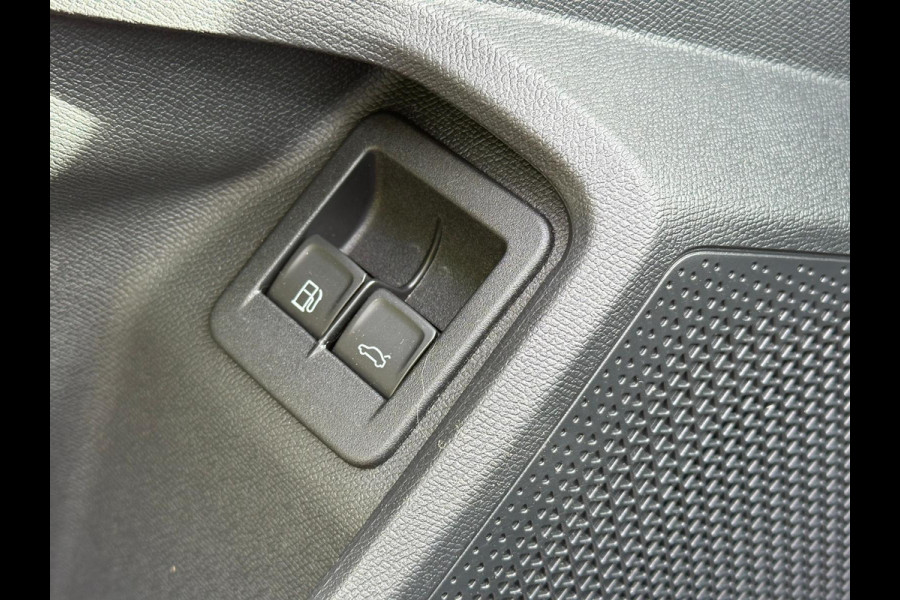 CUPRA Formentor 1.4 e-Hybrid VZ Performance 245pk PHEV |  Panoramadak | Stoelverwarming | Vol leder