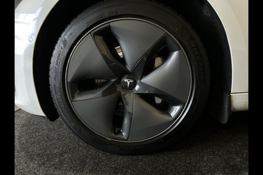 Tesla Model 3 Standard RWD Plus 60 kWh Soh (batterijcheck) Waarde  89,8 %