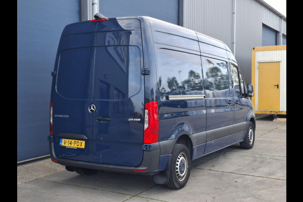 Mercedes-Benz Sprinter 311 2.2 CDI L2H2 - WDB9106331P133346 poetsen en foto’s maken
