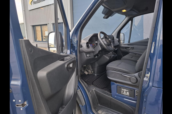 Mercedes-Benz Sprinter 311 2.2 CDI L2H2 - WDB9106331P133346 poetsen en foto’s maken