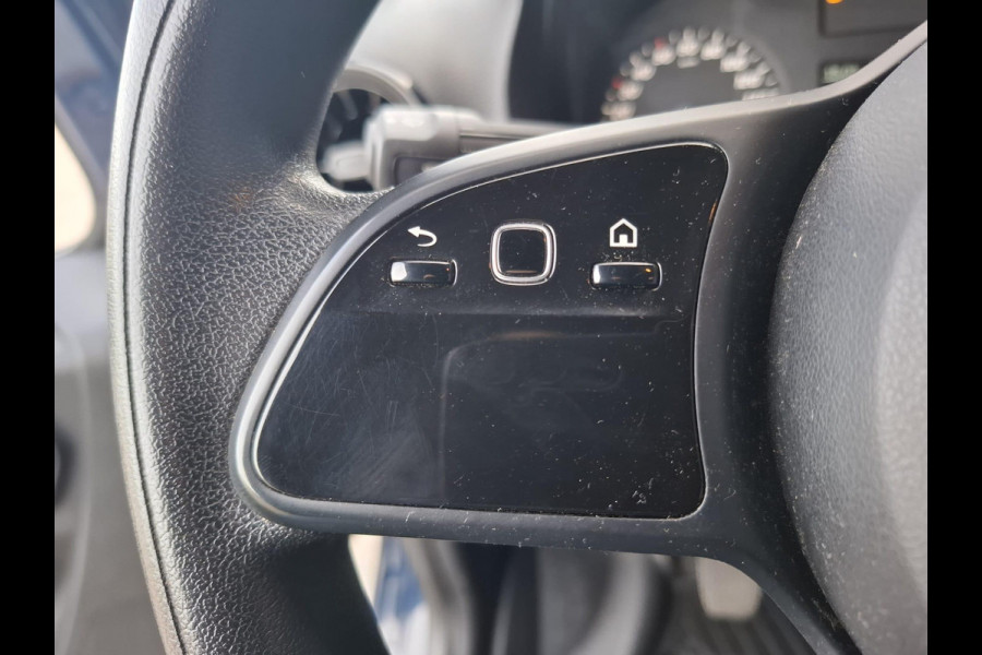 Mercedes-Benz Sprinter 311 2.2 CDI L2H2 - WDB9106331P133346 poetsen en foto’s maken