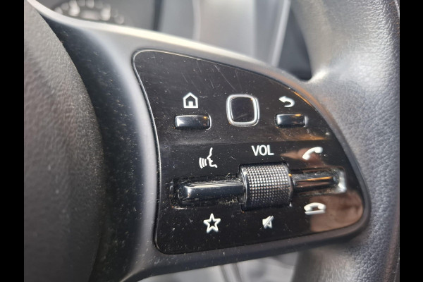 Mercedes-Benz Sprinter 311 2.2 CDI L2H2 - WDB9106331P133346 poetsen en foto’s maken