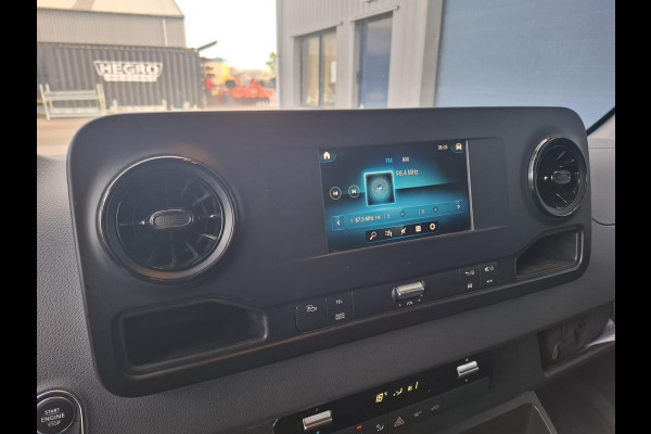 Mercedes-Benz Sprinter 311 2.2 CDI L2H2 - WDB9106331P133346 poetsen en foto’s maken