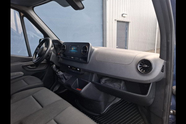 Mercedes-Benz Sprinter 311 2.2 CDI L2H2 - WDB9106331P133346 poetsen en foto’s maken