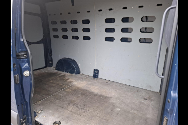 Mercedes-Benz Sprinter 311 2.2 CDI L2H2 - WDB9106331P133346 poetsen en foto’s maken