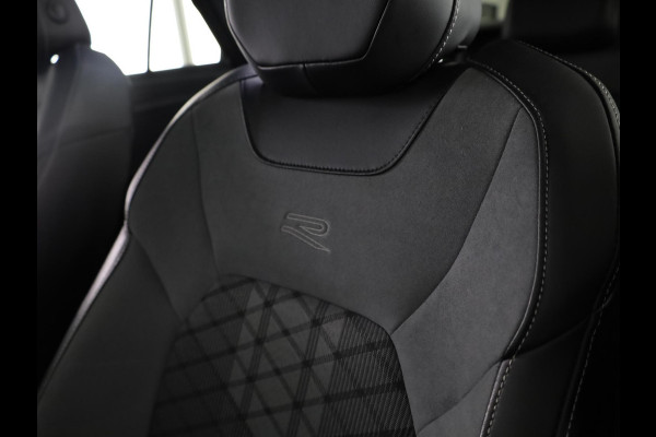 Volkswagen T-Roc 1.5 TSI R-Line | DSG | Navigatie | Camera | Dodehoeksensoren |