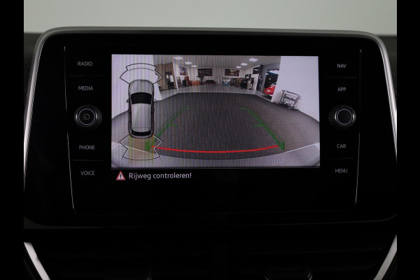 Volkswagen T-Roc 1.5 TSI R-Line | DSG | Navigatie | Camera | Dodehoeksensoren |