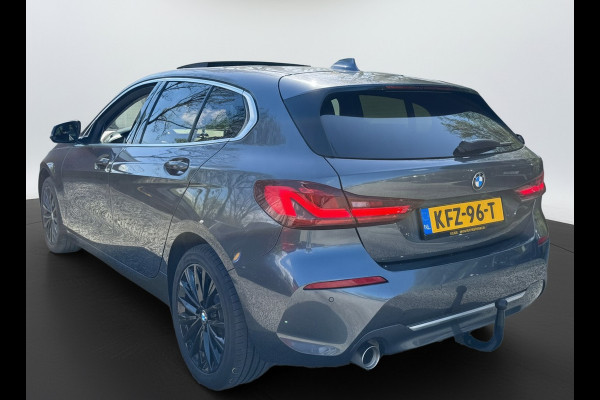 BMW 1-serie 118i 136PK AUT. HIGH EXECUTIVE TREKHAAK/LEDER/PANORAMADAK