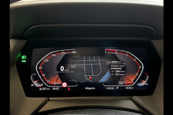 BMW 1-serie 118i 136PK AUT. HIGH EXECUTIVE TREKHAAK/LEDER/PANORAMADAK