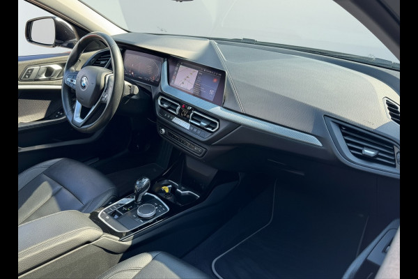 BMW 1-serie 118i 136PK AUT. HIGH EXECUTIVE TREKHAAK/LEDER/PANORAMADAK