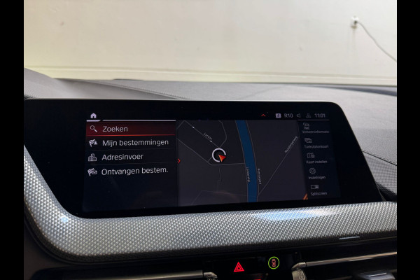 BMW 1-serie 118i 136PK AUT. HIGH EXECUTIVE TREKHAAK/LEDER/PANORAMADAK