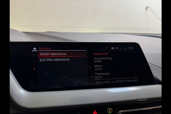 BMW 1-serie 118i 136PK AUT. HIGH EXECUTIVE TREKHAAK/LEDER/PANORAMADAK