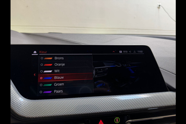 BMW 1-serie 118i 136PK AUT. HIGH EXECUTIVE TREKHAAK/LEDER/PANORAMADAK