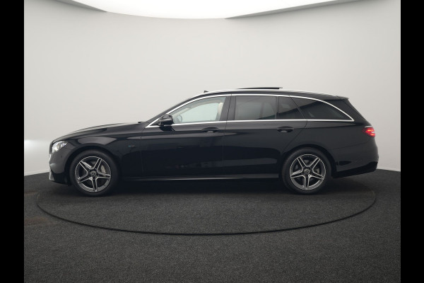 Mercedes-Benz E-Klasse Estate 300 e AMG Line PHEV 320pk Dealer O.H. | Panodak | Adaptive Cruise | 360 Camera | Multi Beam LED | Lederen Sportstoelen Verwarmd | Sfeerverlichting | Apple Carplay | Navigatie | DAB | Plug In Hybrid |