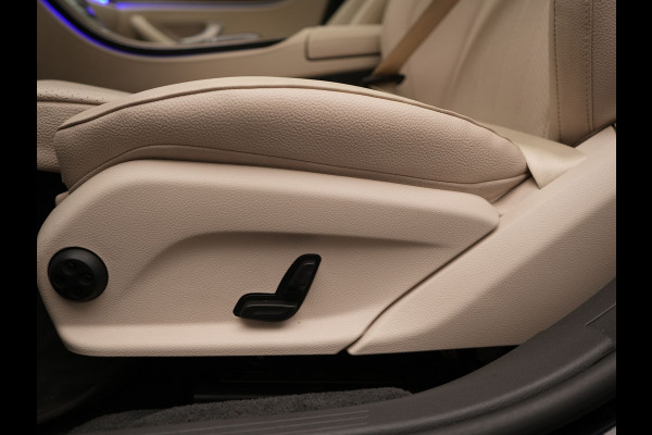 Mercedes-Benz E-Klasse Estate 300 e AMG Line PHEV 320pk Dealer O.H. | Panodak | Adaptive Cruise | 360 Camera | Multi Beam LED | Lederen Sportstoelen Verwarmd | Sfeerverlichting | Apple Carplay | Navigatie | DAB | Plug In Hybrid |