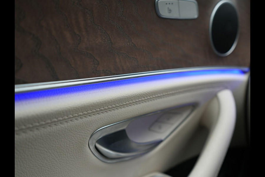 Mercedes-Benz E-Klasse Estate 300 e AMG Line PHEV 320pk Dealer O.H. | Panodak | Adaptive Cruise | 360 Camera | Multi Beam LED | Lederen Sportstoelen Verwarmd | Sfeerverlichting | Apple Carplay | Navigatie | DAB | Plug In Hybrid |