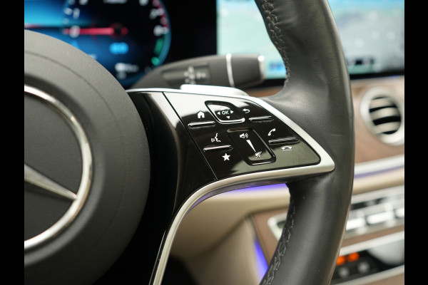 Mercedes-Benz E-Klasse Estate 300 e AMG Line PHEV 320pk Dealer O.H. | Panodak | Adaptive Cruise | 360 Camera | Multi Beam LED | Lederen Sportstoelen Verwarmd | Sfeerverlichting | Apple Carplay | Navigatie | DAB | Plug In Hybrid |