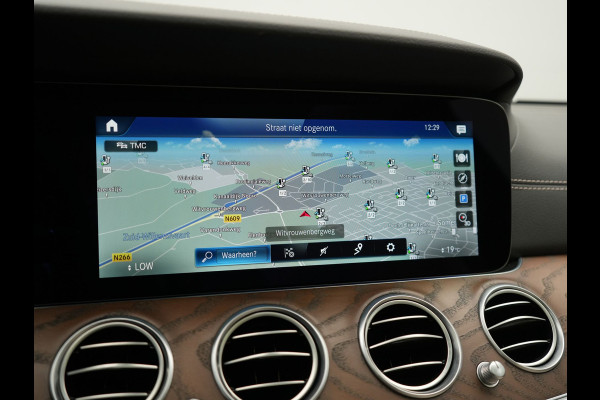 Mercedes-Benz E-Klasse Estate 300 e AMG Line PHEV 320pk Dealer O.H. | Panodak | Adaptive Cruise | 360 Camera | Multi Beam LED | Lederen Sportstoelen Verwarmd | Sfeerverlichting | Apple Carplay | Navigatie | DAB | Plug In Hybrid |