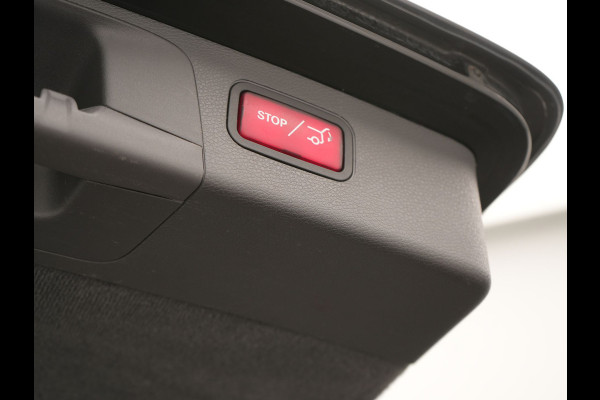 Mercedes-Benz E-Klasse Estate 300 e AMG Line PHEV 320pk Dealer O.H. | Panodak | Adaptive Cruise | 360 Camera | Multi Beam LED | Lederen Sportstoelen Verwarmd | Sfeerverlichting | Apple Carplay | Navigatie | DAB | Plug In Hybrid |