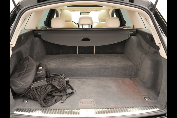 Mercedes-Benz E-Klasse Estate 300 e AMG Line PHEV 320pk Dealer O.H. | Panodak | Adaptive Cruise | 360 Camera | Multi Beam LED | Lederen Sportstoelen Verwarmd | Sfeerverlichting | Apple Carplay | Navigatie | DAB | Plug In Hybrid |