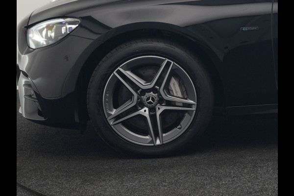 Mercedes-Benz E-Klasse Estate 300 e AMG Line PHEV 320pk Dealer O.H. | Panodak | Adaptive Cruise | 360 Camera | Multi Beam LED | Lederen Sportstoelen Verwarmd | Sfeerverlichting | Apple Carplay | Navigatie | DAB | Plug In Hybrid |