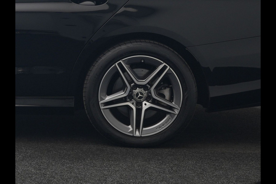 Mercedes-Benz E-Klasse Estate 300 e AMG Line PHEV 320pk Dealer O.H. | Panodak | Adaptive Cruise | 360 Camera | Multi Beam LED | Lederen Sportstoelen Verwarmd | Sfeerverlichting | Apple Carplay | Navigatie | DAB | Plug In Hybrid |