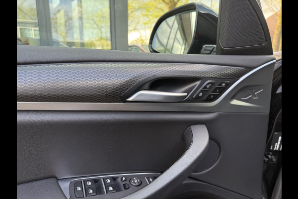 BMW X3 xDrive30e High Executive M-SPORT SHADOW LINE| BTW|  HIFI AUDIO| STOELVERWARMING| ELEK. STOELEN| ELEK. ACHTERKLEP| 20 INCH HOOGGLANS ZWARTE VELGEN| CAMERA| FULL LED|