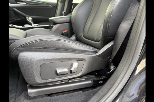 BMW X3 xDrive30e High Executive M-SPORT SHADOW LINE| BTW|  HIFI AUDIO| STOELVERWARMING| ELEK. STOELEN| ELEK. ACHTERKLEP| 20 INCH HOOGGLANS ZWARTE VELGEN| CAMERA| FULL LED|
