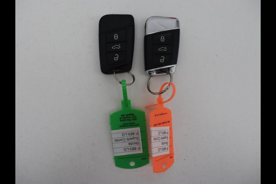 Škoda Superb 1.4 TSI iV Business Edition Plus | SOH 88,8% | Panoramadak | Leder/Alcantara | Stoelverwarming | Camera | Carplay | Park Assist | Virtual Cockpit | Achterbankverwarming | PHEV | Plug In