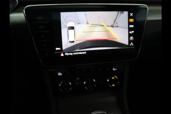 Škoda Superb 1.4 TSI iV Business Edition Plus | SOH 88,8% | Panoramadak | Leder/Alcantara | Stoelverwarming | Camera | Carplay | Park Assist | Virtual Cockpit | Achterbankverwarming | PHEV | Plug In
