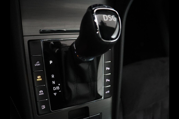 Škoda Superb 1.4 TSI iV Business Edition Plus | SOH 88,8% | Panoramadak | Leder/Alcantara | Stoelverwarming | Camera | Carplay | Park Assist | Virtual Cockpit | Achterbankverwarming | PHEV | Plug In
