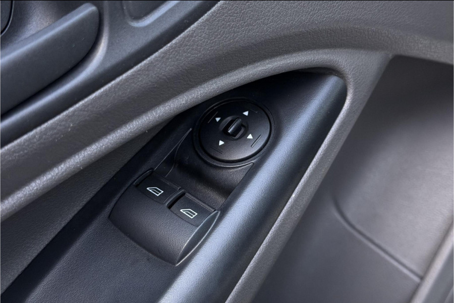 Ford Transit Connect 1.0 L1 | BPM VRIJ | Airco | Camera | Multimedia | 3-zits | NAVI | Bluetooth | PDC