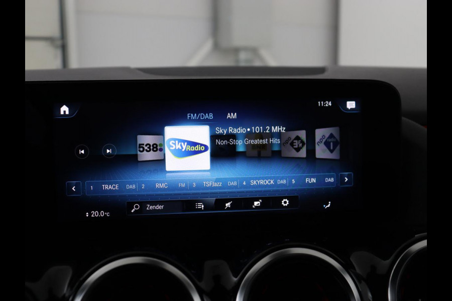 Mercedes-Benz B-Klasse 250e Advantage | SOH 99% | Panoramadak | Half leder | Widescreen | Camera | Park Assist | Dodehoek detectie | Full LED | Navigatie | Bluetooth | PHEV | Plug In