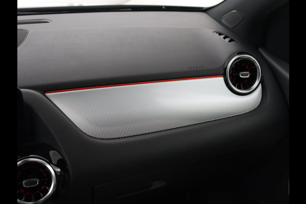 Mercedes-Benz B-Klasse 250e Advantage | SOH 99% | Panoramadak | Half leder | Widescreen | Camera | Park Assist | Dodehoek detectie | Full LED | Navigatie | Bluetooth | PHEV | Plug In