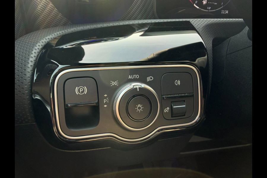 Mercedes-Benz A-Klasse 250 e Business Line