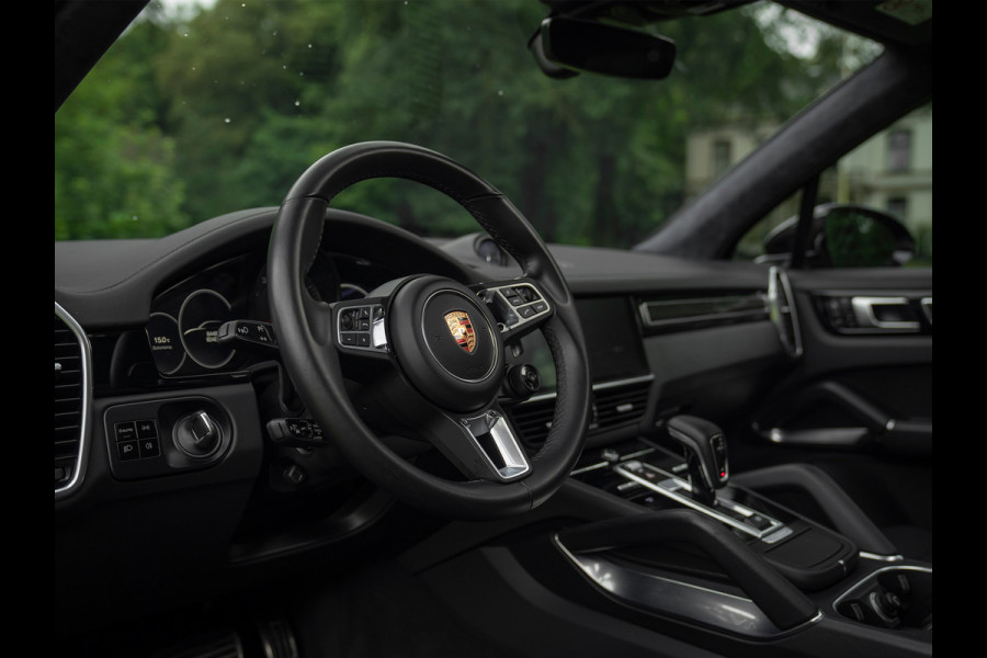 Porsche Cayenne 4.0 Turbo | 2e eigenaar | Pano-dak | Keramisch | 3D Surround View