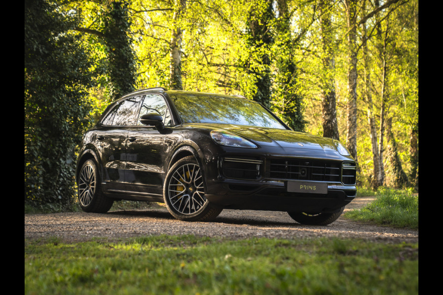 Porsche Cayenne 4.0 Turbo | 2e eigenaar | Pano-dak | Keramisch | 3D Surround View