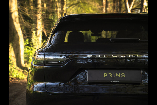 Porsche Cayenne 4.0 Turbo | 2e eigenaar | Pano-dak | Keramisch | 3D Surround View