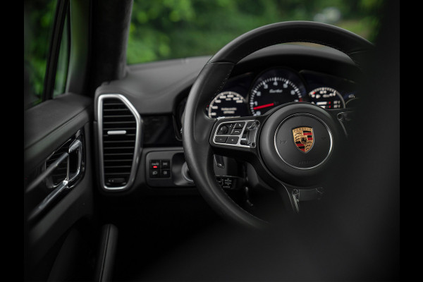 Porsche Cayenne 4.0 Turbo | 2e eigenaar | Pano-dak | Keramisch | 3D Surround View