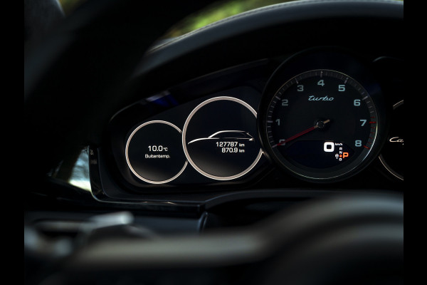 Porsche Cayenne 4.0 Turbo | 2e eigenaar | Pano-dak | Keramisch | 3D Surround View