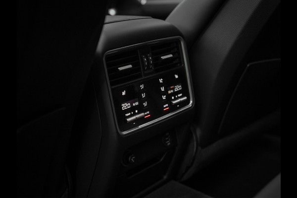 Porsche Cayenne 4.0 Turbo | 2e eigenaar | Pano-dak | Keramisch | 3D Surround View