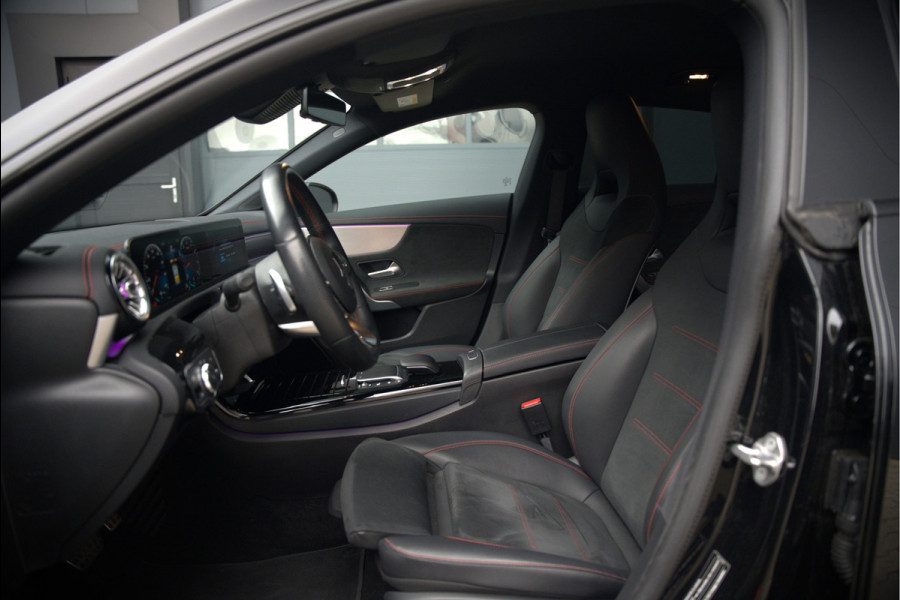 Mercedes-Benz CLA-Klasse Shooting Brake 180 Advantage AMG | Stoelverwarming | Parkeersensoren | Navigatie | Cruise Control | Keyless | Camera | Ambiance Verlichting | Climate Control