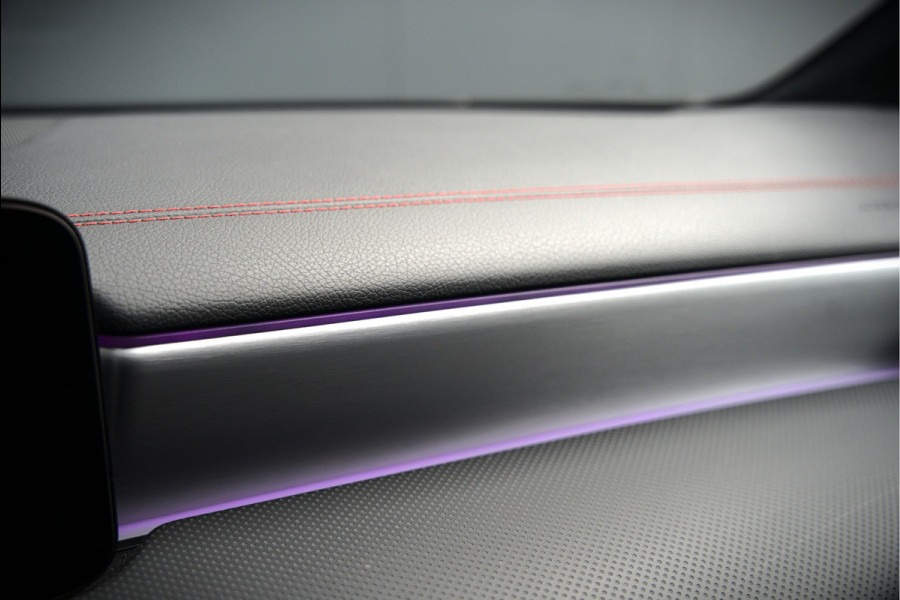 Mercedes-Benz CLA-Klasse Shooting Brake 180 Advantage AMG | Stoelverwarming | Parkeersensoren | Navigatie | Cruise Control | Keyless | Camera | Ambiance Verlichting | Climate Control