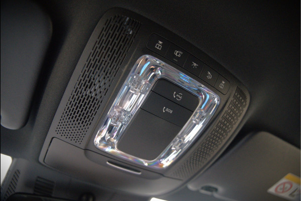 Mercedes-Benz CLA-Klasse Shooting Brake 180 Advantage AMG | Stoelverwarming | Parkeersensoren | Navigatie | Cruise Control | Keyless | Camera | Ambiance Verlichting | Climate Control