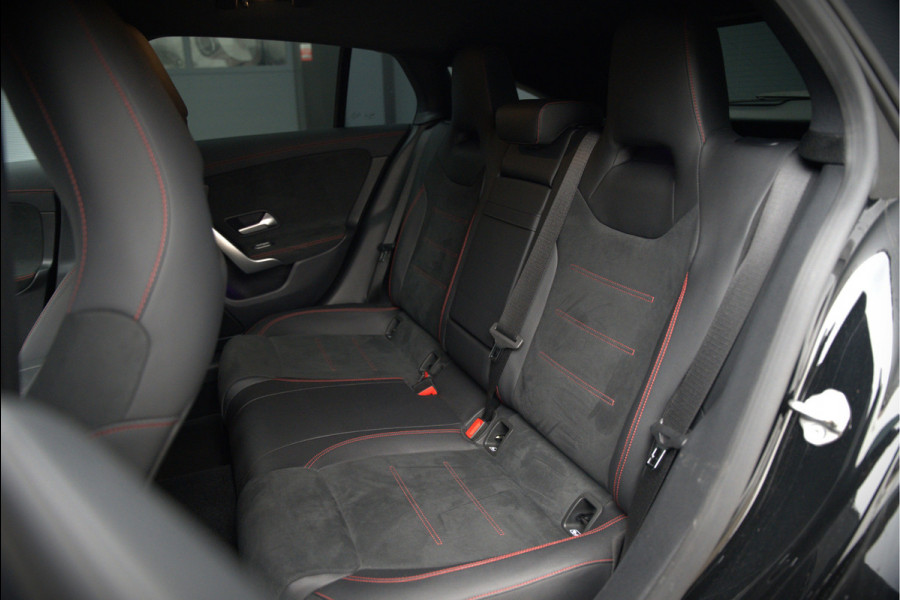 Mercedes-Benz CLA-Klasse Shooting Brake 180 Advantage AMG | Stoelverwarming | Parkeersensoren | Navigatie | Cruise Control | Keyless | Camera | Ambiance Verlichting | Climate Control