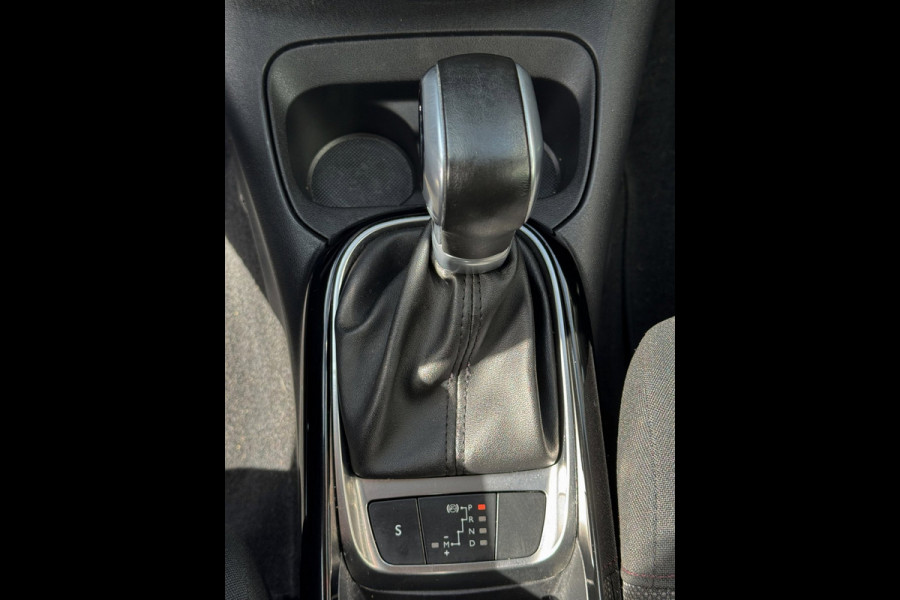 Citroën C4 Cactus 1.2 PureTech Shine Pack - AUTOMAAT I Navigatie / Apple CarPlay I Airco I Sport velgen I PDC I Dealer onderhouden