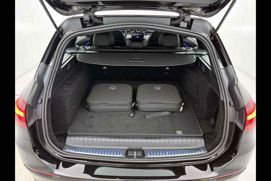 Mercedes-Benz C-Klasse Estate 300 e Business Solution | Trekhaak | Smartphone Integratie | Antidiefstalpakket GUARD 360° Plus | Inclusief 24 maanden Mercedes-Benz Certified garantie voor Europa.