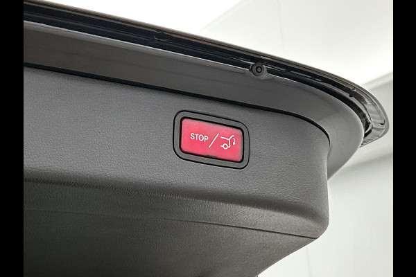 Mercedes-Benz C-Klasse Estate 300 e Business Solution | Trekhaak | Smartphone Integratie | Antidiefstalpakket GUARD 360° Plus | Inclusief 24 maanden Mercedes-Benz Certified garantie voor Europa.